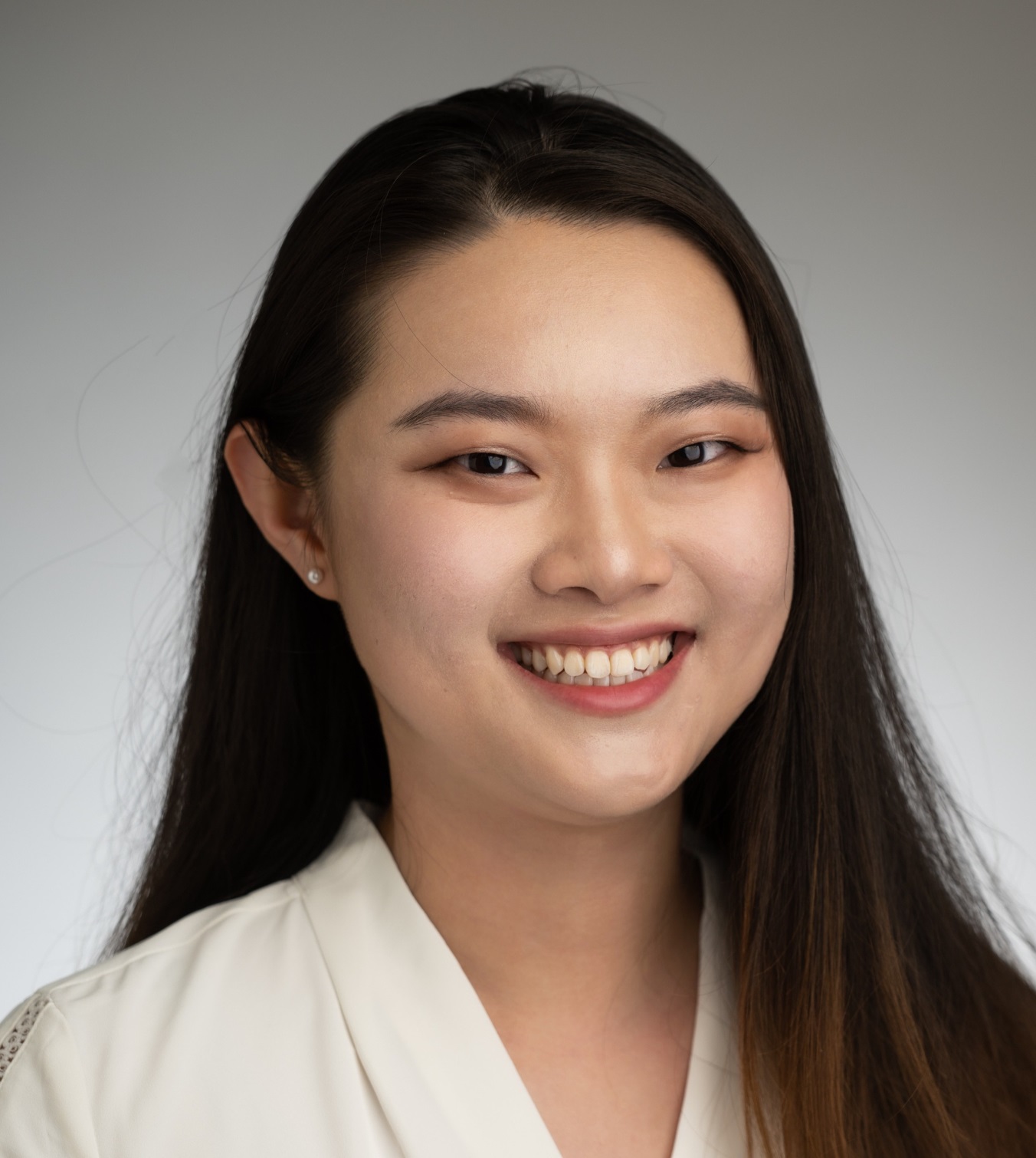 Jiaying "Janet" Zhang headshot